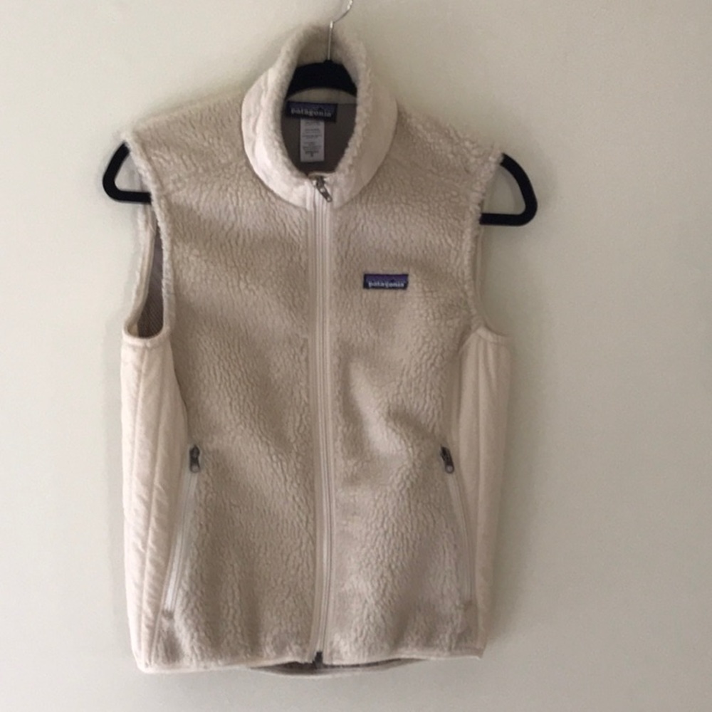 Patagonia Cream Faux Fur Vest size Medium